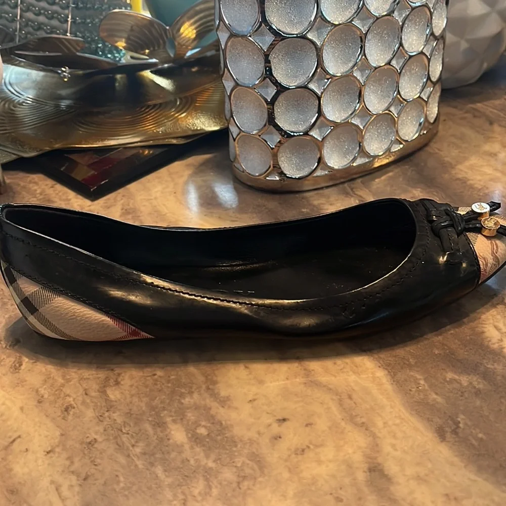 Used - Picture 2 of 3